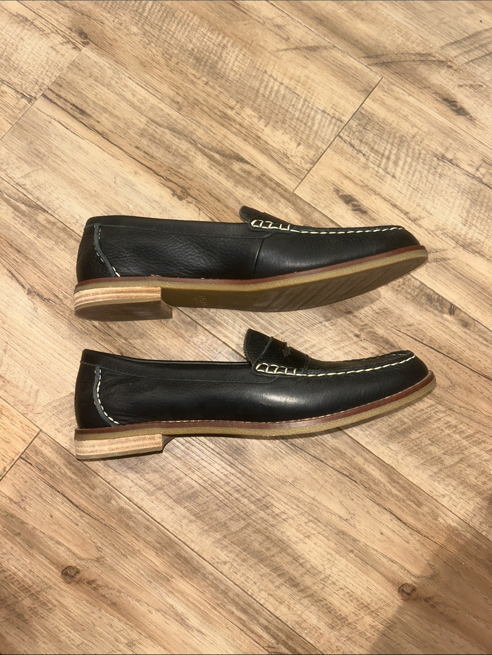 Sperry Black Leather Women's Penny Loafers - Picture 2 of 4